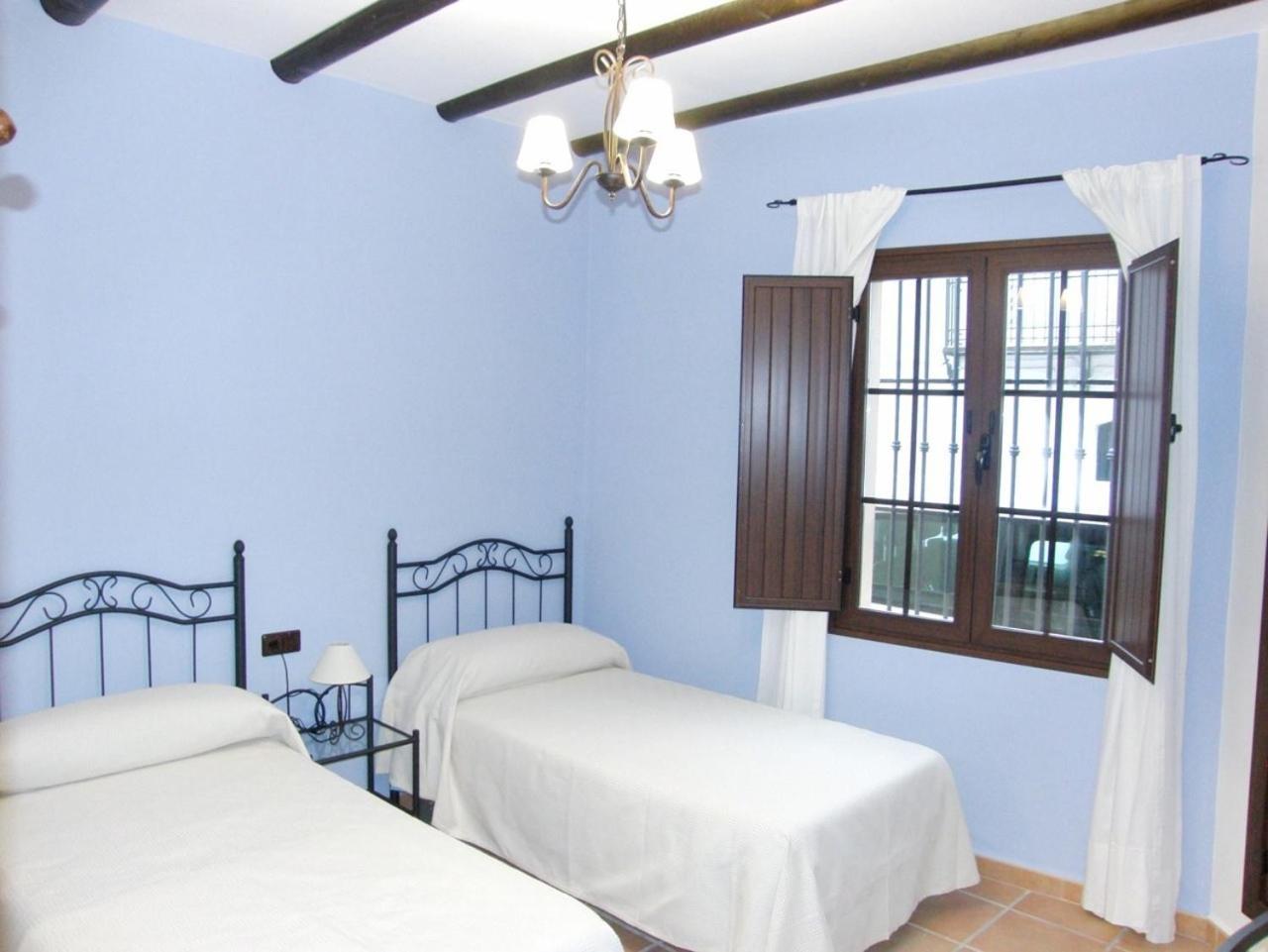 Hotel El Romeral Альмаден-де-ла-Плата Экстерьер фото