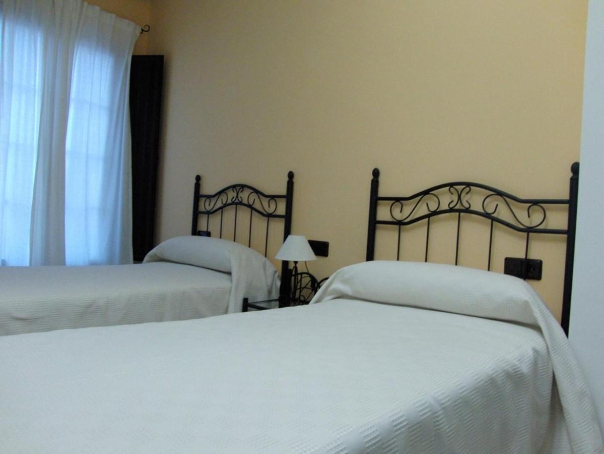 Hotel El Romeral Альмаден-де-ла-Плата Номер фото